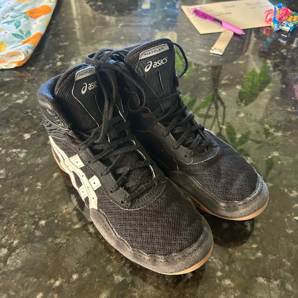 Asics Black and White Wrestling Shoes